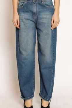 Tensione In Jeans Russel modello egg denim blu