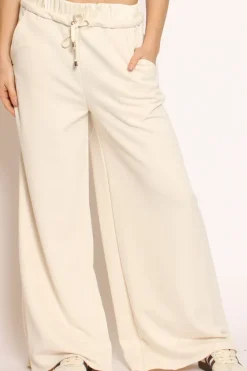 Have one Pantalone palazzo
