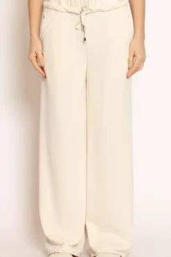 Have one Pantalone palazzo