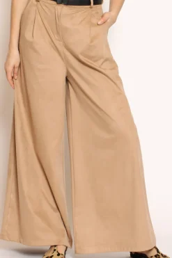 Have one Pantalone palazzo scamosciato con pinces sabbia